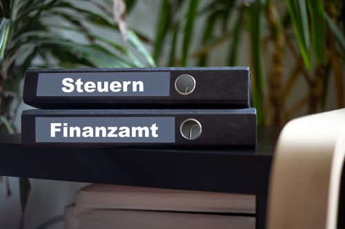 Foto: Ordner für Steuern und Finanzamt